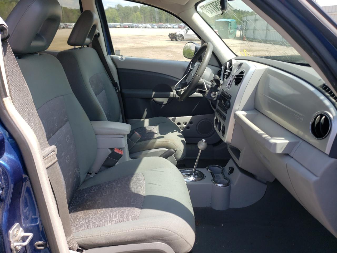 Photo 5 from auction – 2010 CHRYSLER PT CRUISER with VIN 3A4GY5F95AT218685