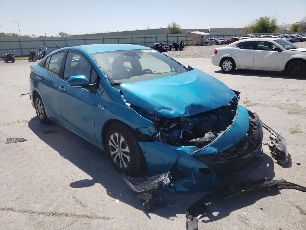 TOYOTA PRIUS PRIM 2022 with VIN JTDKAMFP4N3197293 - Photo from auction