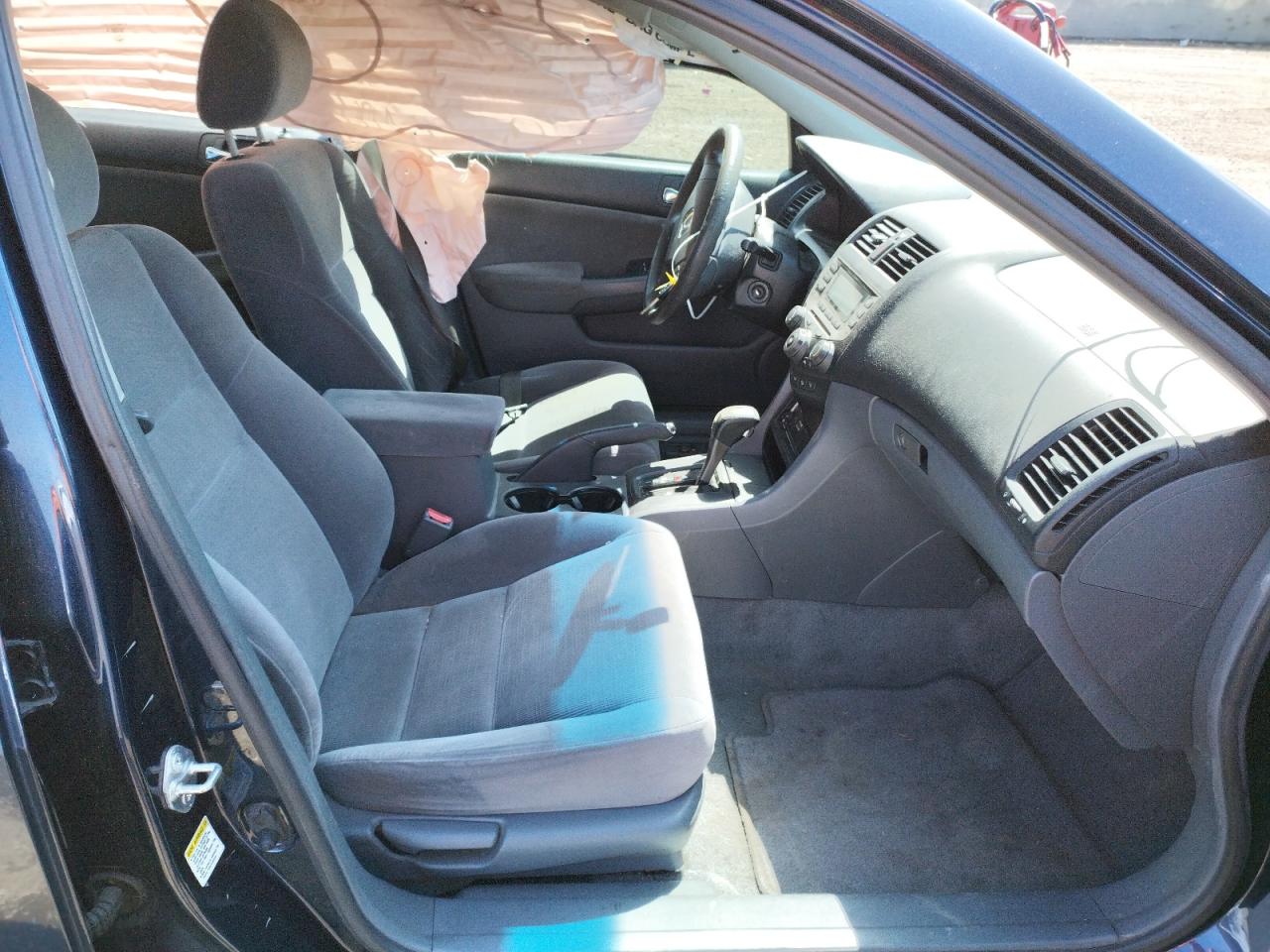 Photo 5 from auction – 2007 HONDA ACCORD VAL with VIN JHMCM561X7C017457