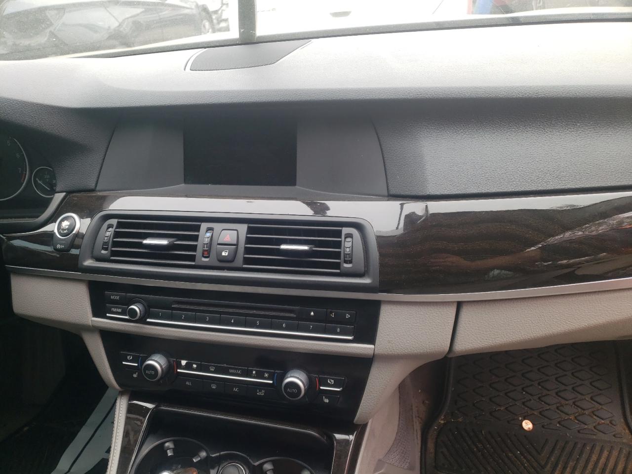 Photo 9 from auction – 2013 BMW 528 I with VIN WBAXG5C54DDY34993
