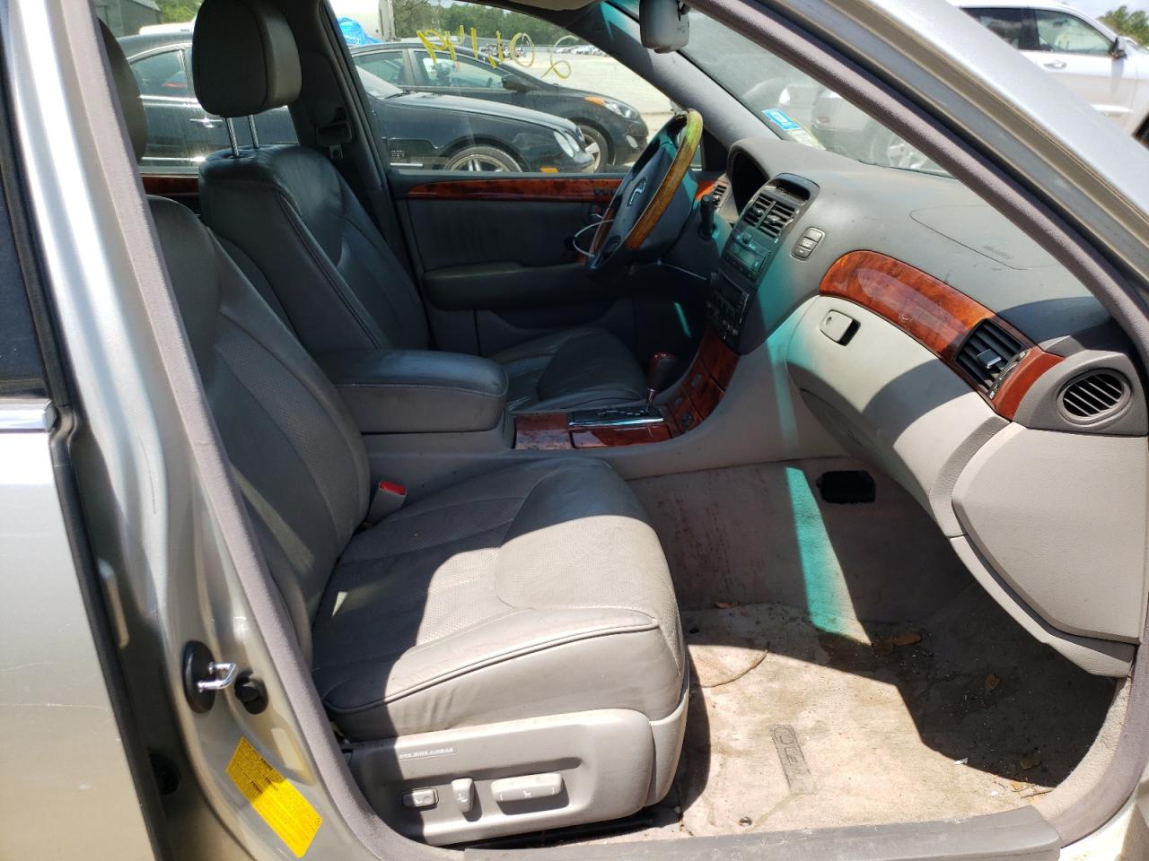 Photo 5 from auction – 2003 LEXUS LS 430 with VIN JTHBN30F130120201