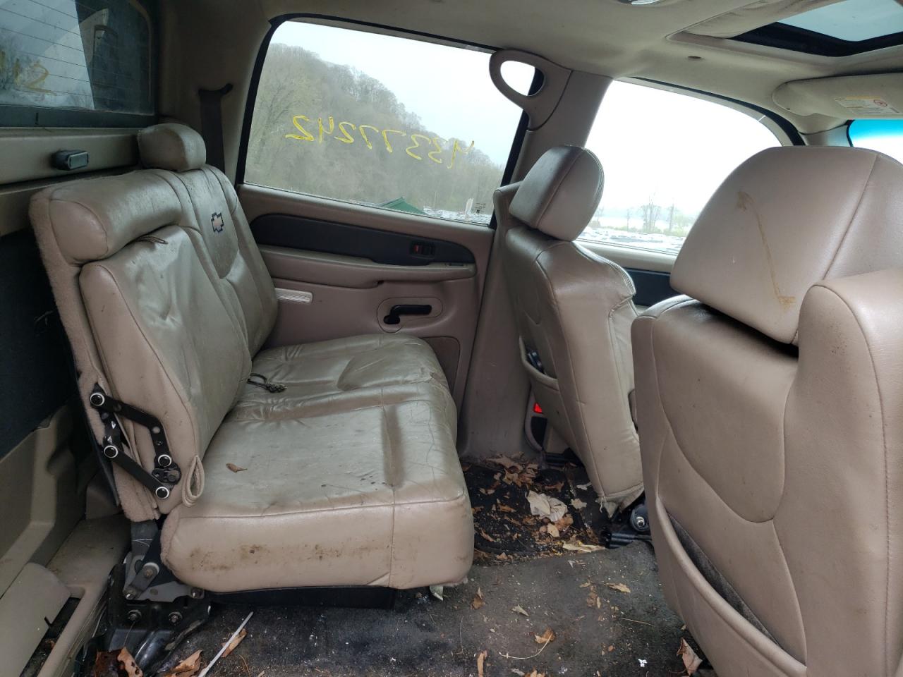 Photo 6 from auction – 2002 CHEVROLET AVALANCHE with VIN 3GNEK13T72G224903