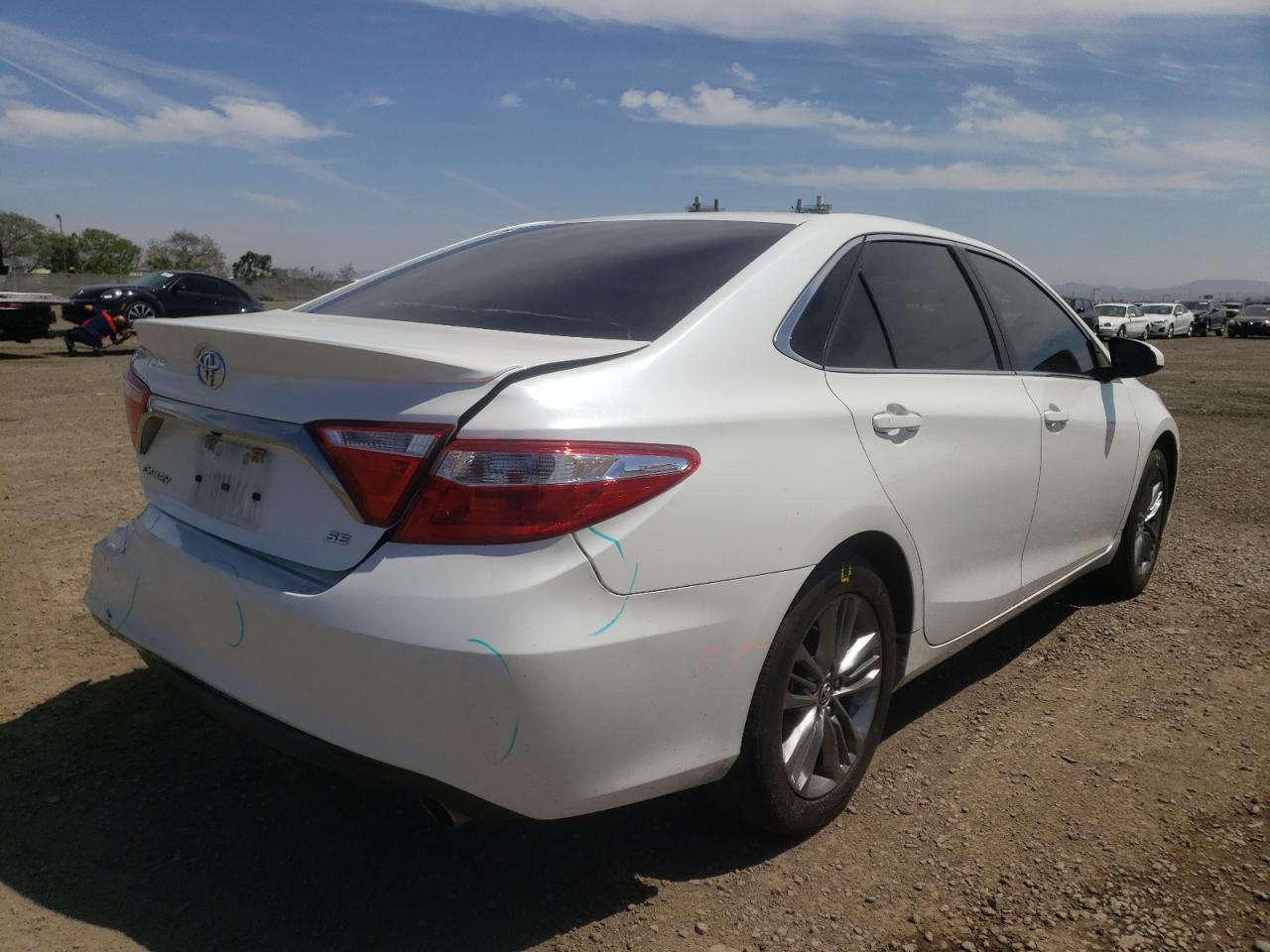Photo 4 from auction – 2017 TOYOTA CAMRY LE with VIN 4T1BF1FKXHU419186