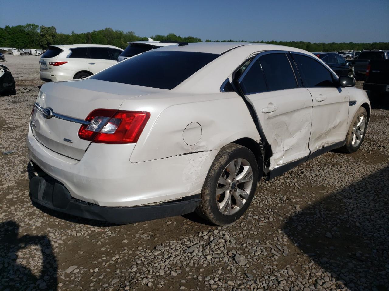 Photo 4 from auction – 2011 FORD TAURUS SEL with VIN 1FAHP2EW6BG143784