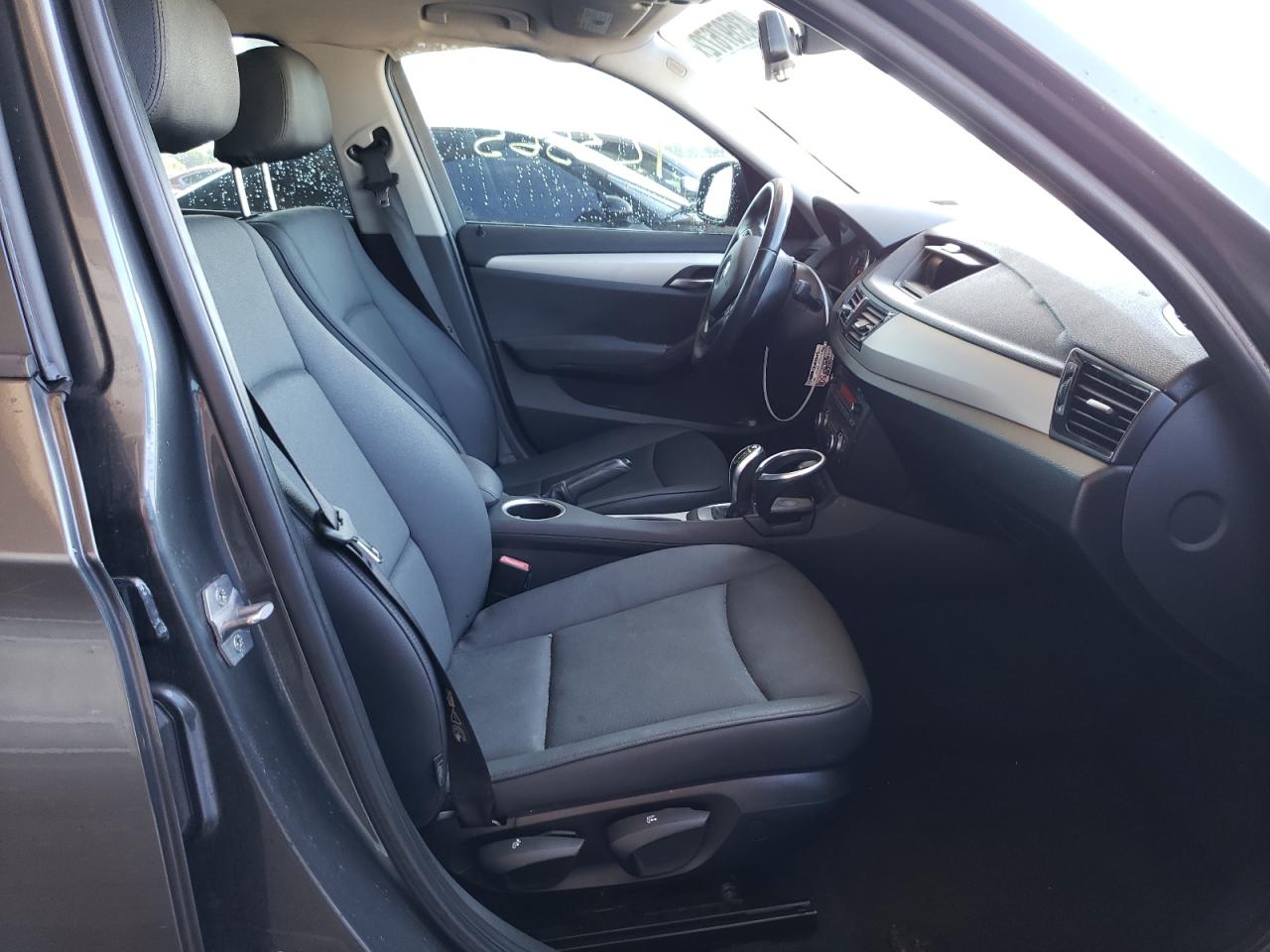 Photo 5 from auction – 2013 BMW X1 SDRIVE2 with VIN WBAVM1C54DVW42895