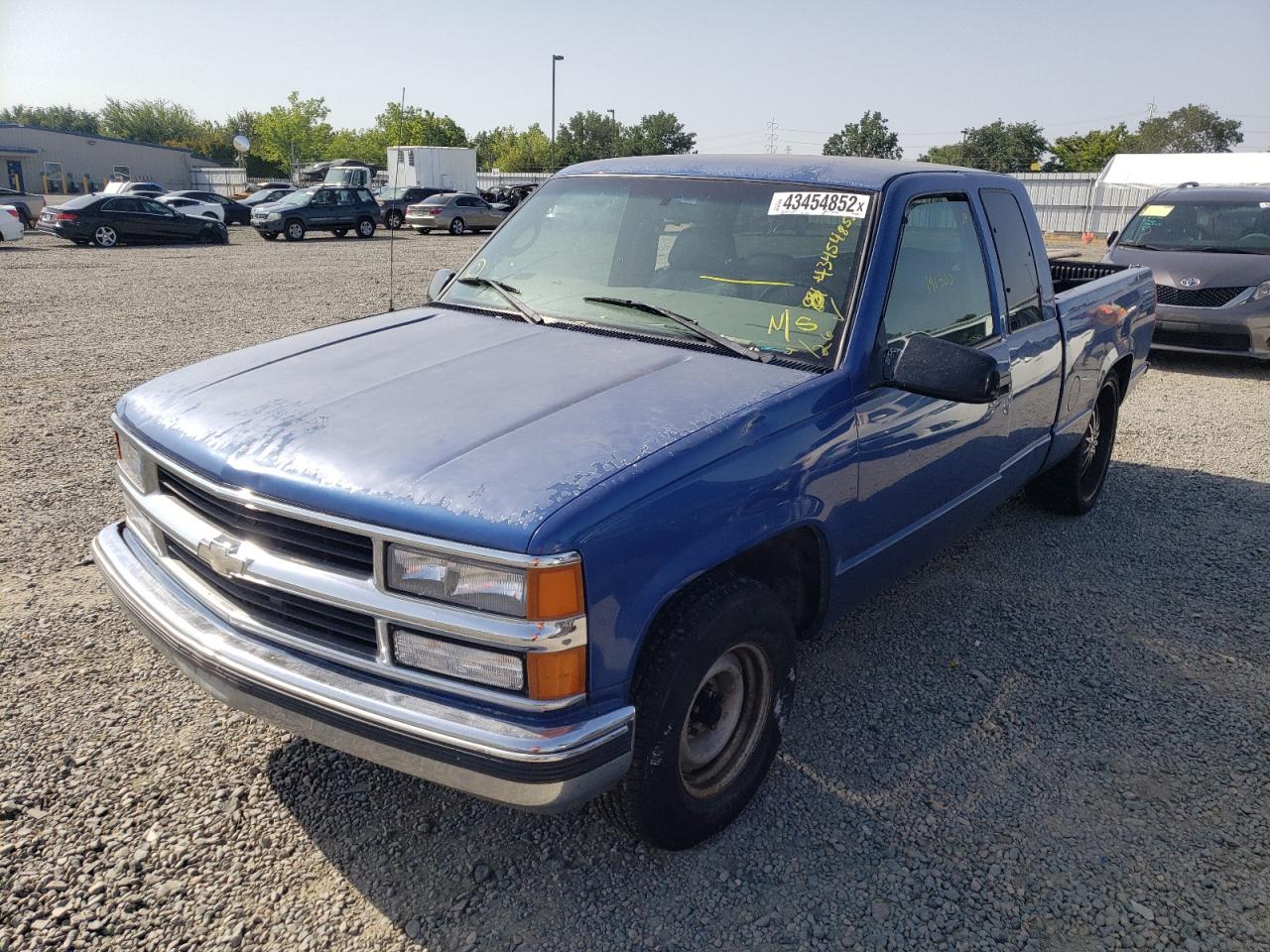 Photo 2 from auction – 1997 CHEVROLET GMT-400 C1 with VIN 2GCEC19R8V1222429