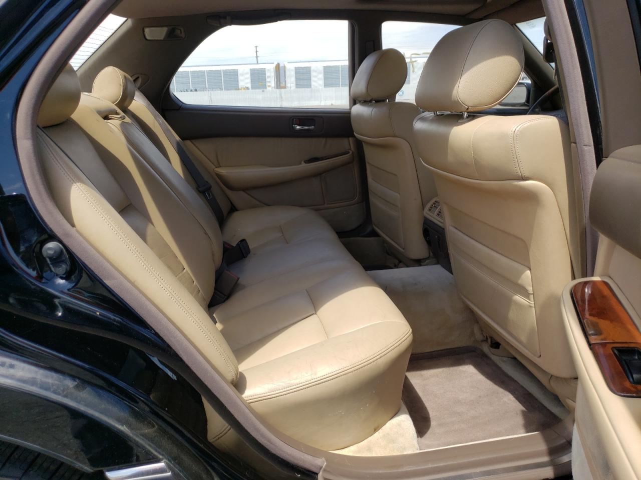 Photo 6 from auction – 1993 LEXUS LS 400 with VIN JT8UF11E8P0185018