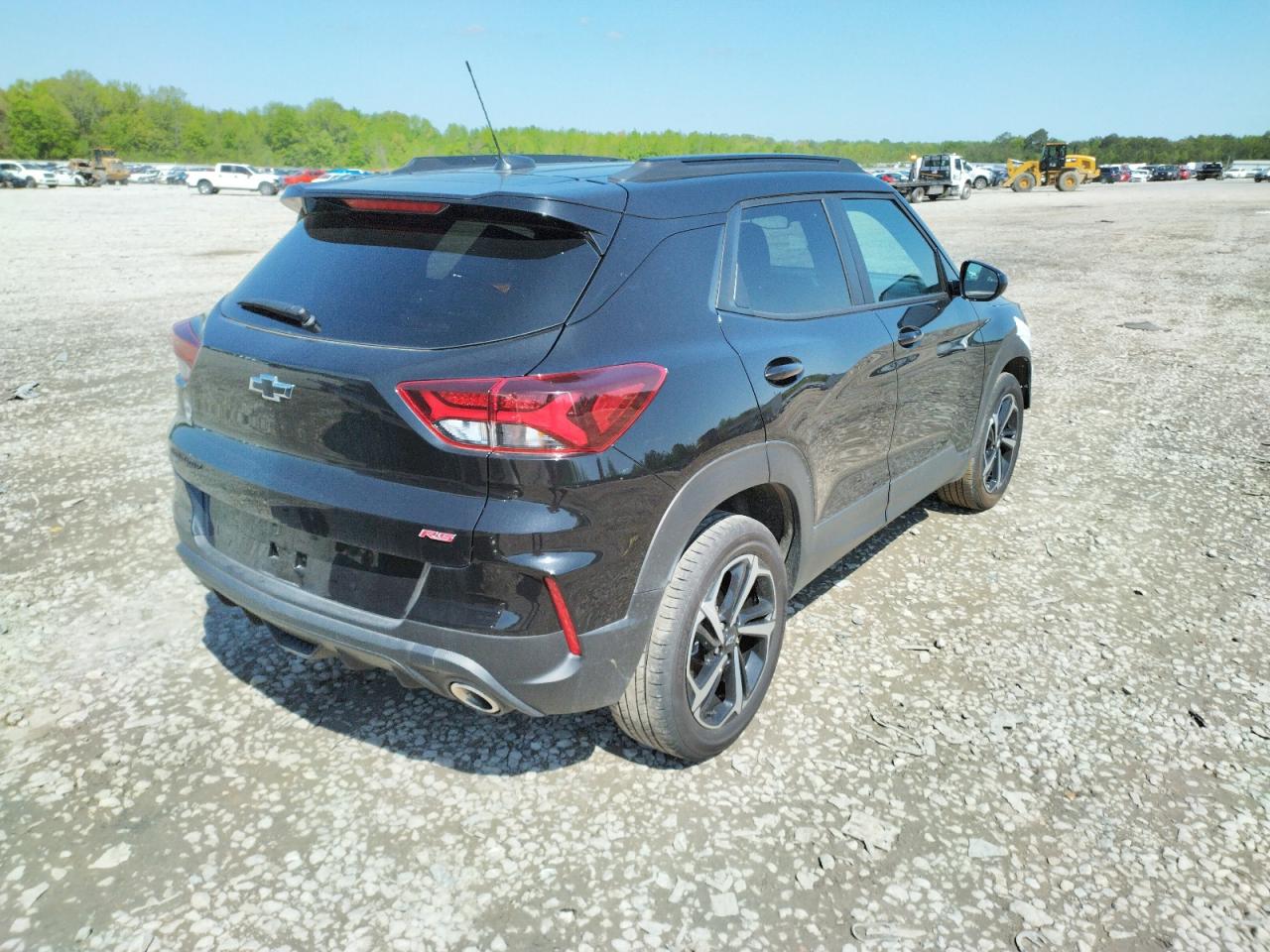 Photo 4 from auction – 2022 CHEVROLET TRAILBLAZE with VIN KL79MTSL0NB068215