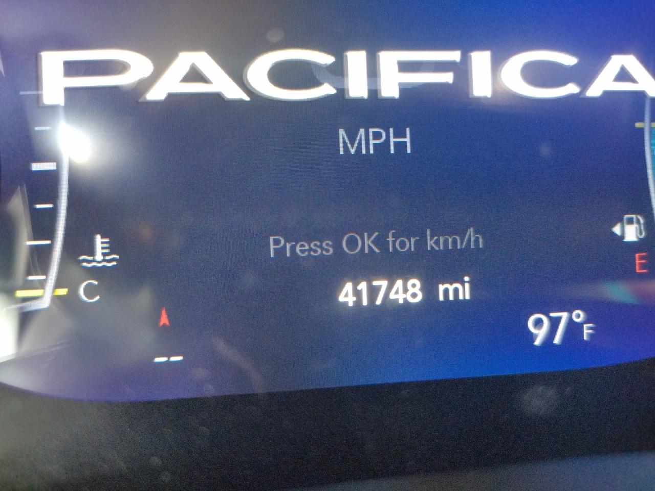Photo 8 from auction – 2019 CHRYSLER PACIFICA T with VIN 2C4RC1BG2KR703509