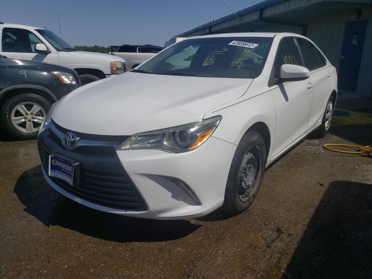 Photo 2 from auction – 2016 TOYOTA CAMRY LE with VIN 4T4BF1FK6GR522027