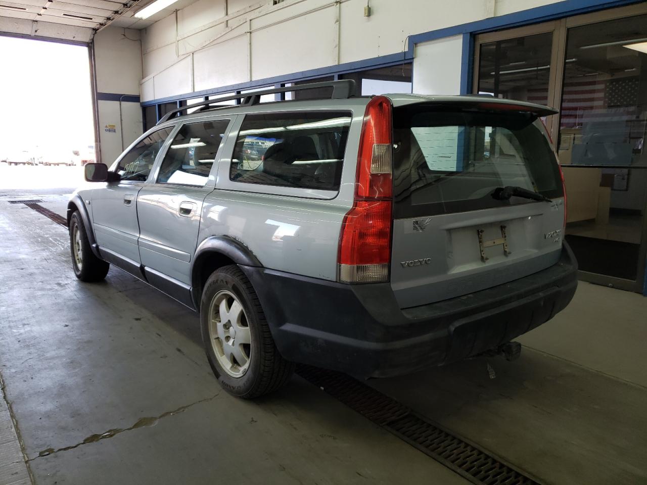 Photo 3 from auction – 2001 VOLVO V70 XC with VIN YV1SZ58D611009620
