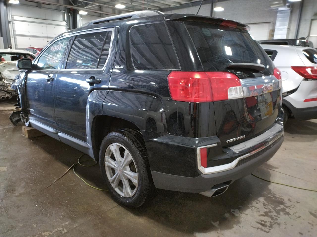 Photo 3 from auction – 2017 GMC TERRAIN SL with VIN 2GKFLTEK4H6196027