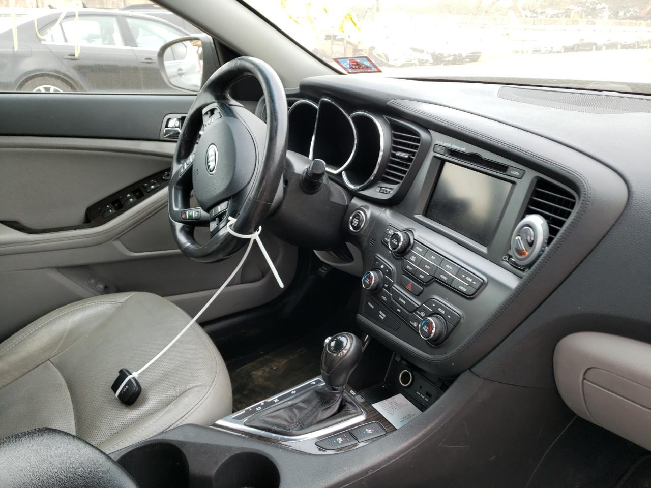 Photo 9 from auction – 2013 KIA OPTIMA EX with VIN 5XXGN4A7XDG224173