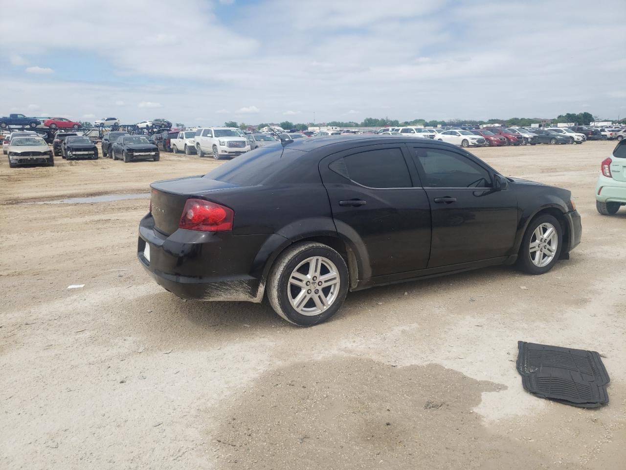 Photo 4 from auction – 2013 DODGE AVENGER SE with VIN 1C3CDZAB7DN676092