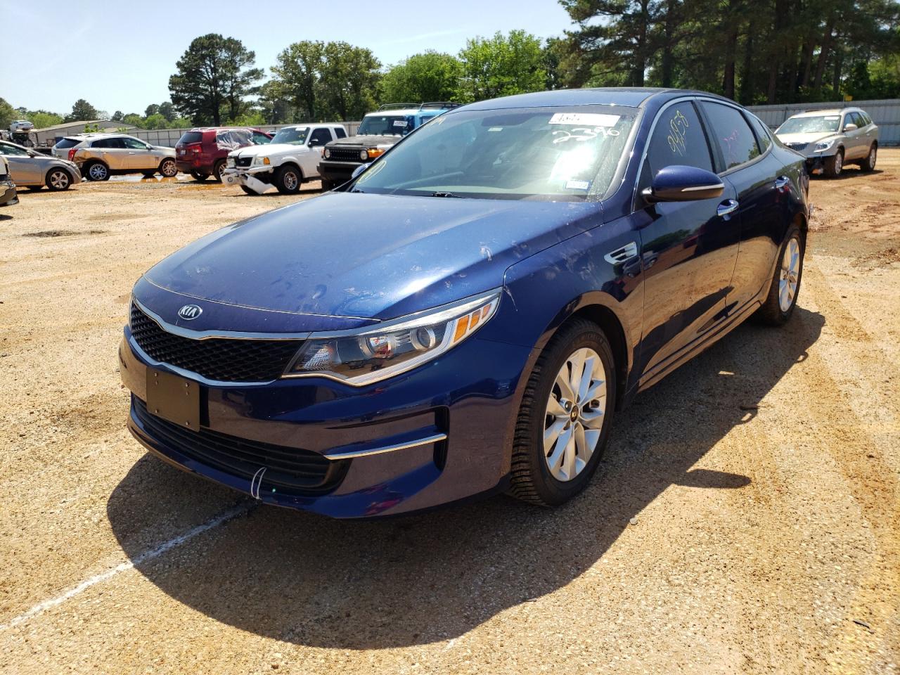 Photo 2 from auction – 2017 KIA OPTIMA LX with VIN 5XXGT4L30HG132396