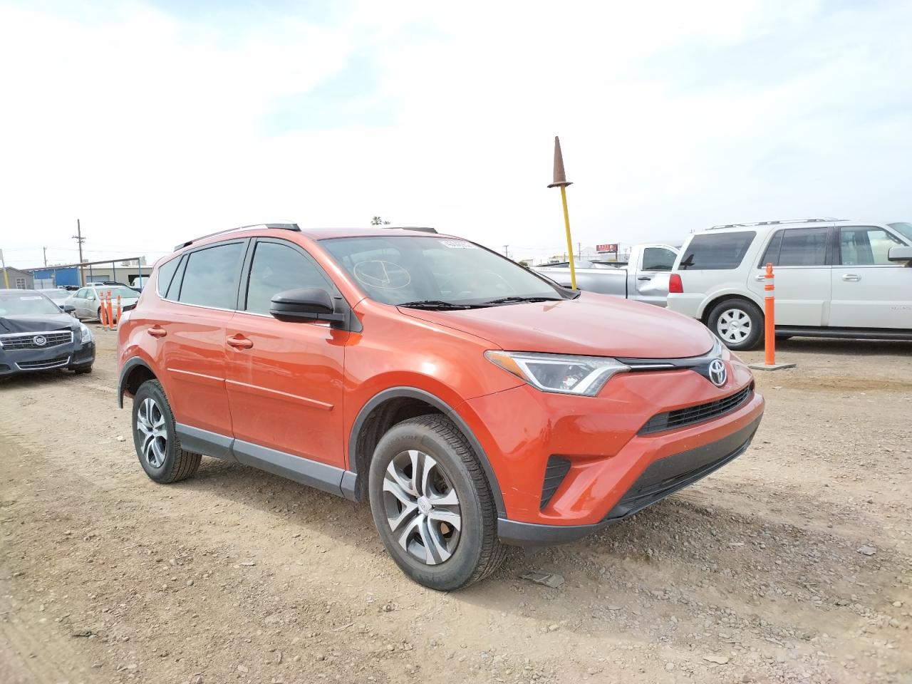 Photo 1 from auction – 2016 TOYOTA RAV4 LE with VIN JTMZFREV0GJ080144