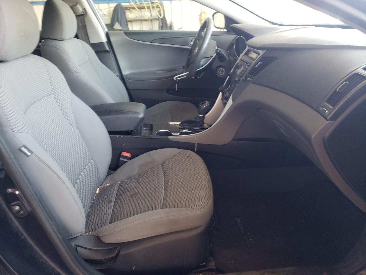 Photo 5 from auction – 2013 HYUNDAI SONATA GLS with VIN 5NPEB4AC1DH514075