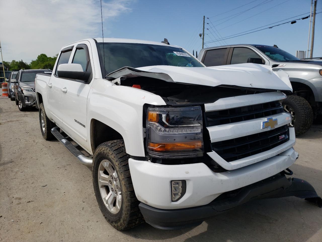 CHEVROLET SILVERADO 2016 with VIN 3GCUKREC4GG137886 - Photo from auction