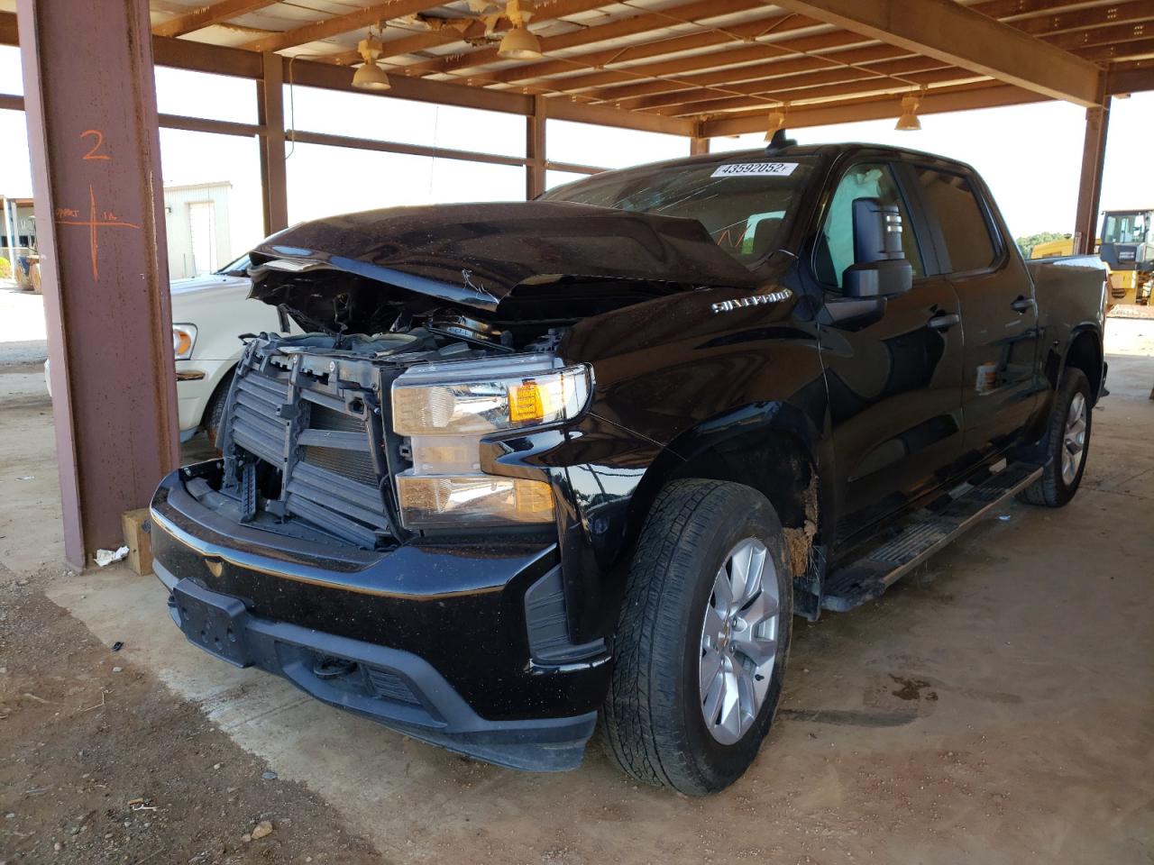 Photo 2 from auction – 2019 CHEVROLET SILVERADO with VIN 3GCUYBEF4KG700394