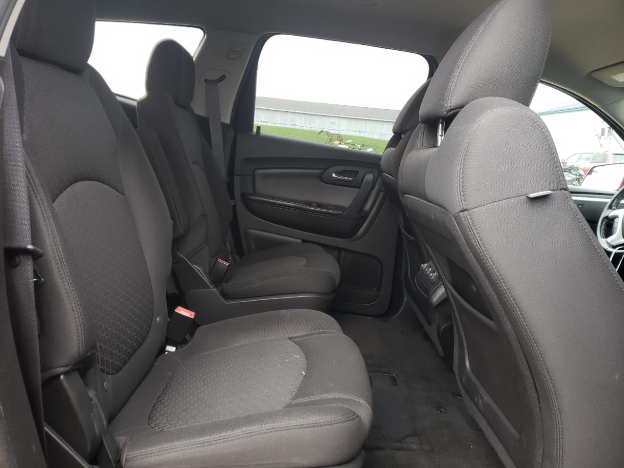 Photo 6 from auction – 2011 CHEVROLET TRAVERSE L with VIN 1GNKRGED2BJ322467