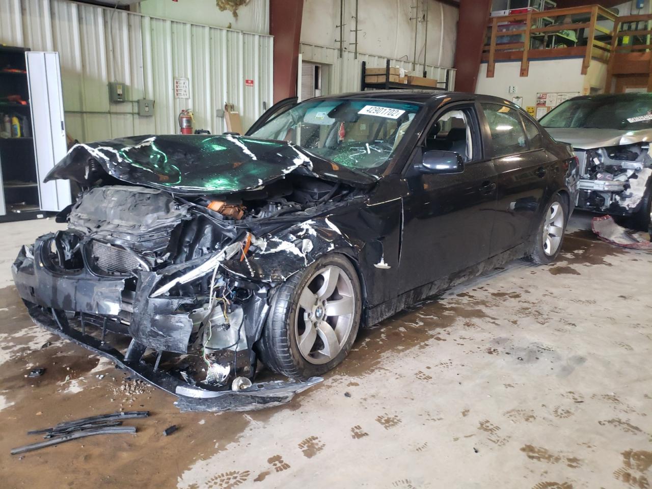Photo 2 from auction – 2005 BMW 525I with VIN WBANA53545B863898