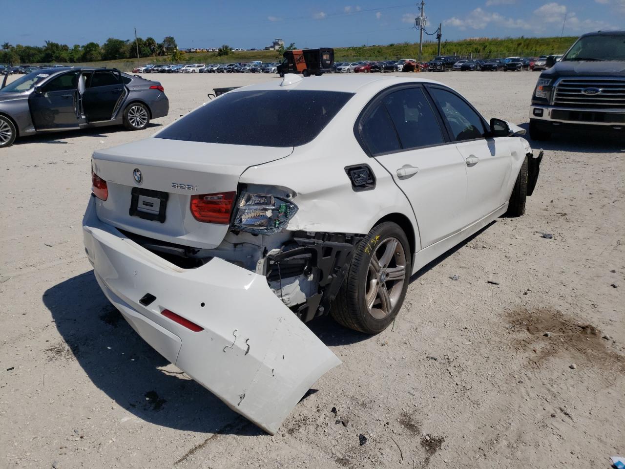 Photo 4 from auction – 2014 BMW 328 I with VIN WBA3A5G53ENP30159