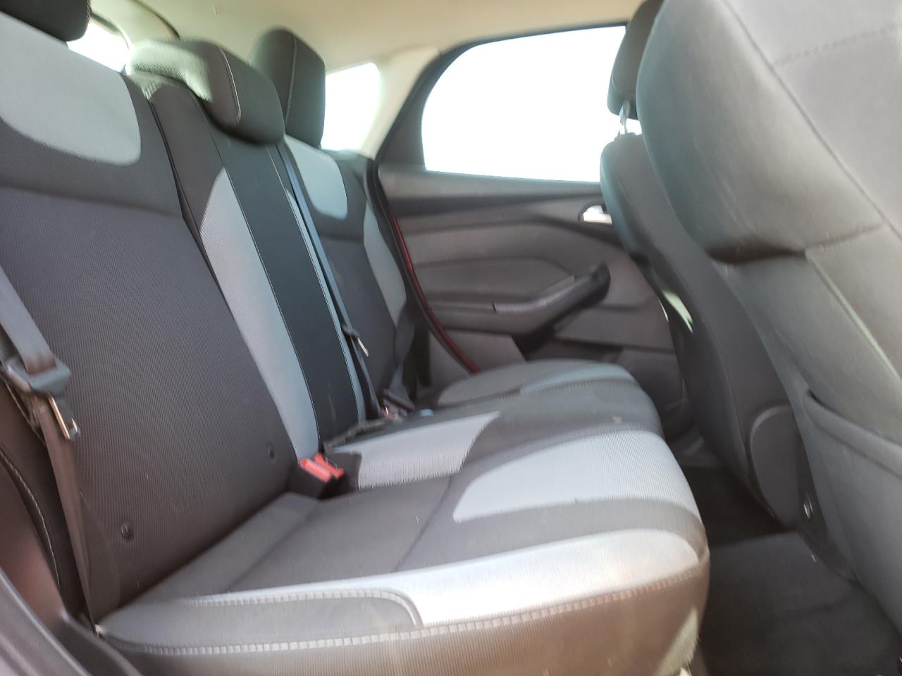 Photo 6 from auction – 2012 FORD FOCUS with VIN 1FAHP3K27CL267675