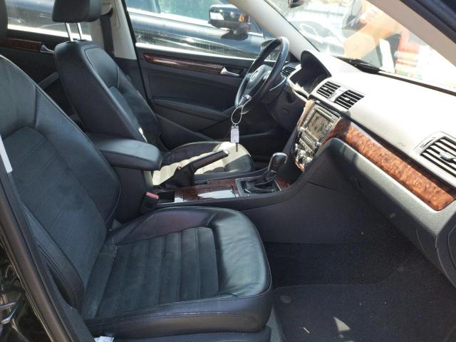 Photo 5 from auction – 2012 VOLKSWAGEN PASSAT SEL with VIN 1VWCM7A32CC093848