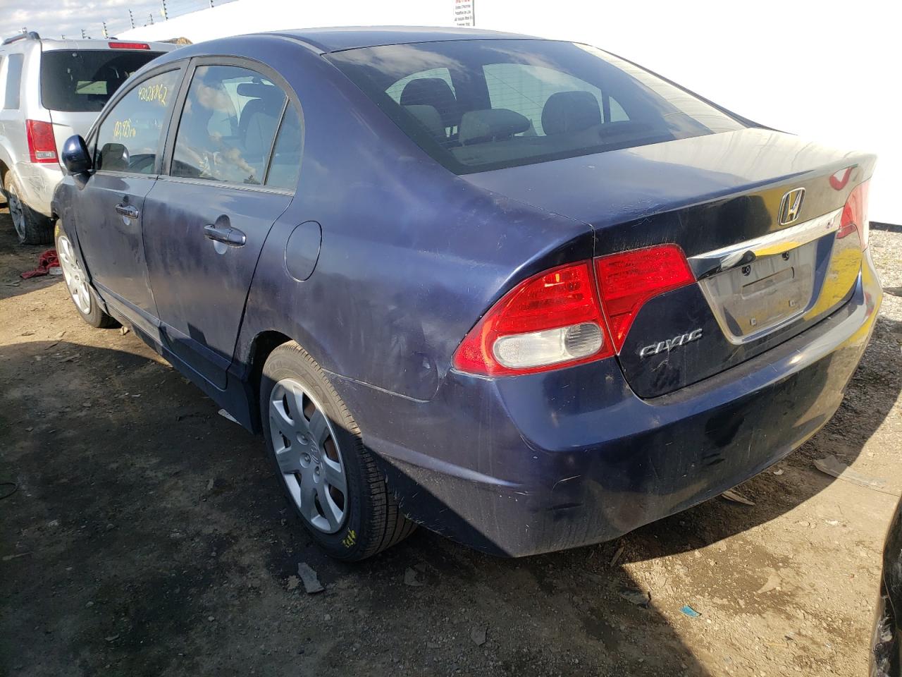 Photo 3 from auction – 2009 HONDA CIVIC LX with VIN 19XFA16569E047859