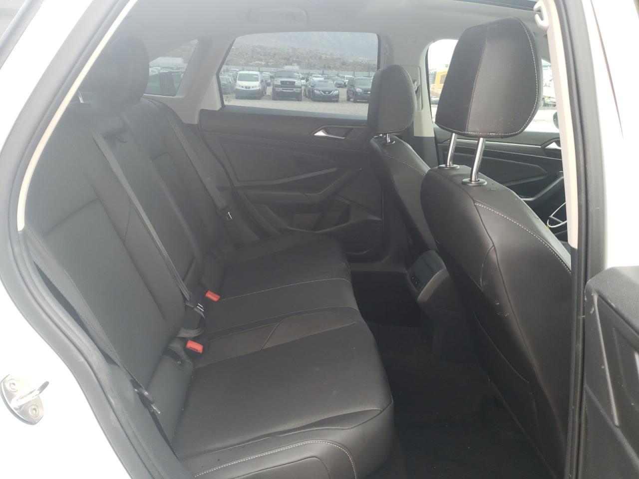 Photo 6 from auction – 2019 VOLKSWAGEN JETTA SEL with VIN 3VWEB7BU7KM272356