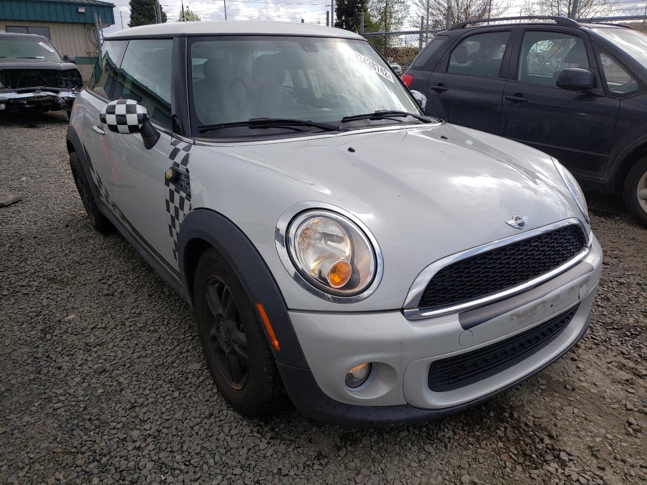 MINI COOPER 2013 with VIN WMWSU3C57DT687467 - Photo from auction