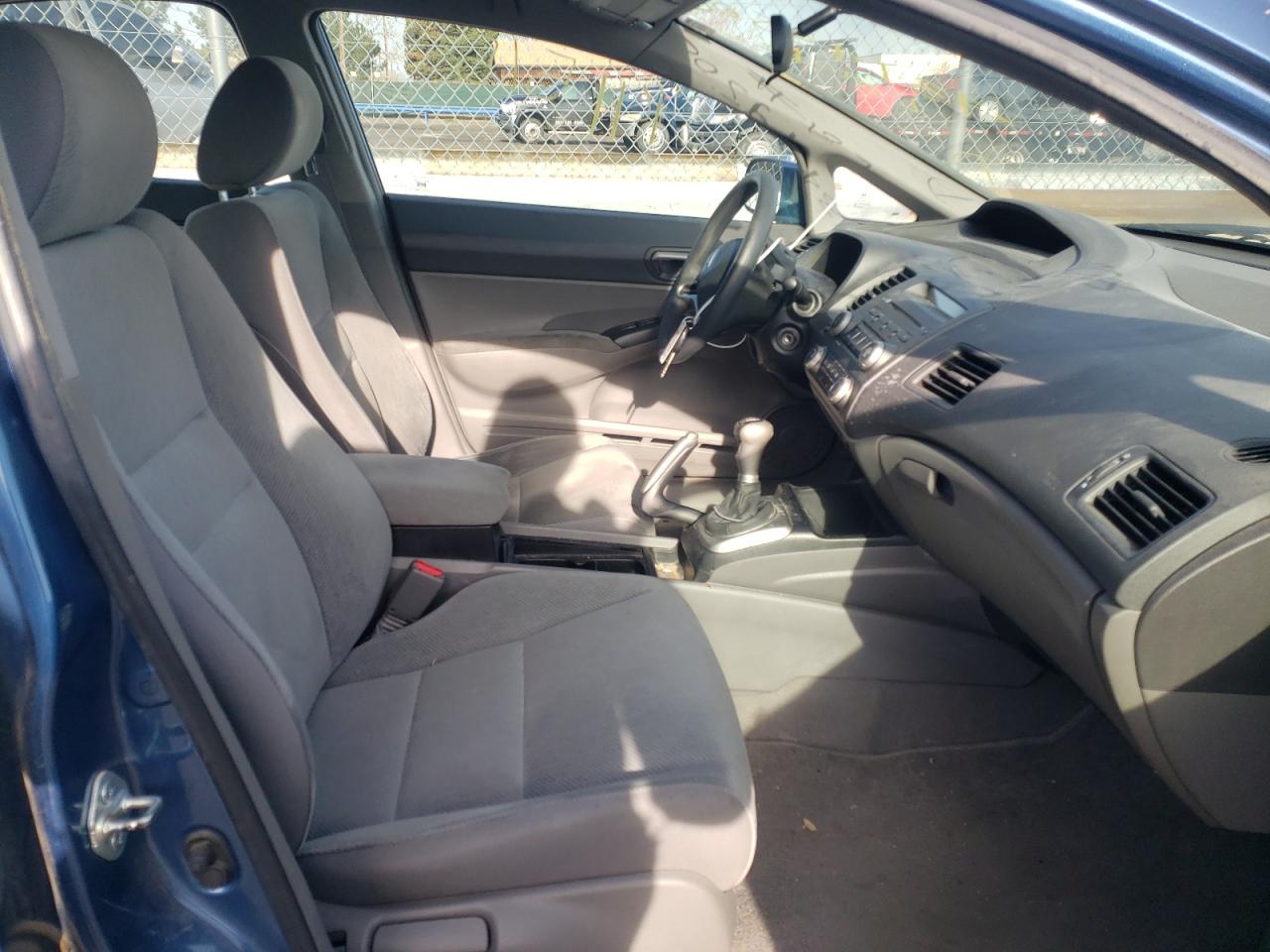 Photo 5 from auction – 2010 HONDA CIVIC LX with VIN 2HGFA1E58AH513335