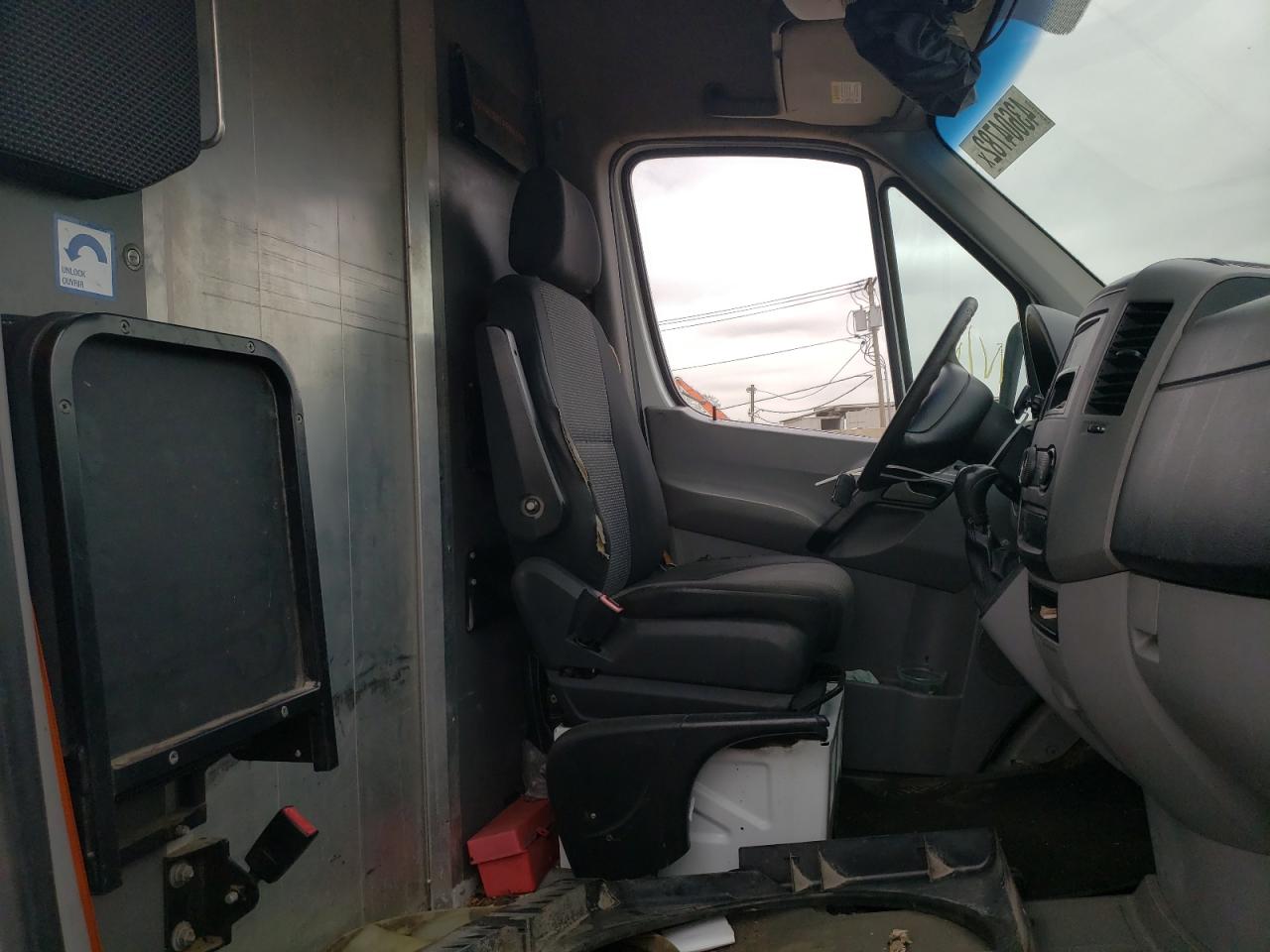 Photo 5 from auction – 2011 MERCEDES-BENZ SPRINTER 2 with VIN WD3PE8CB5B5600122