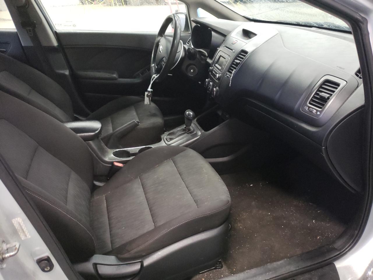 Photo 5 from auction – 2014 KIA FORTE LX with VIN KNAFK4A6XE5171909