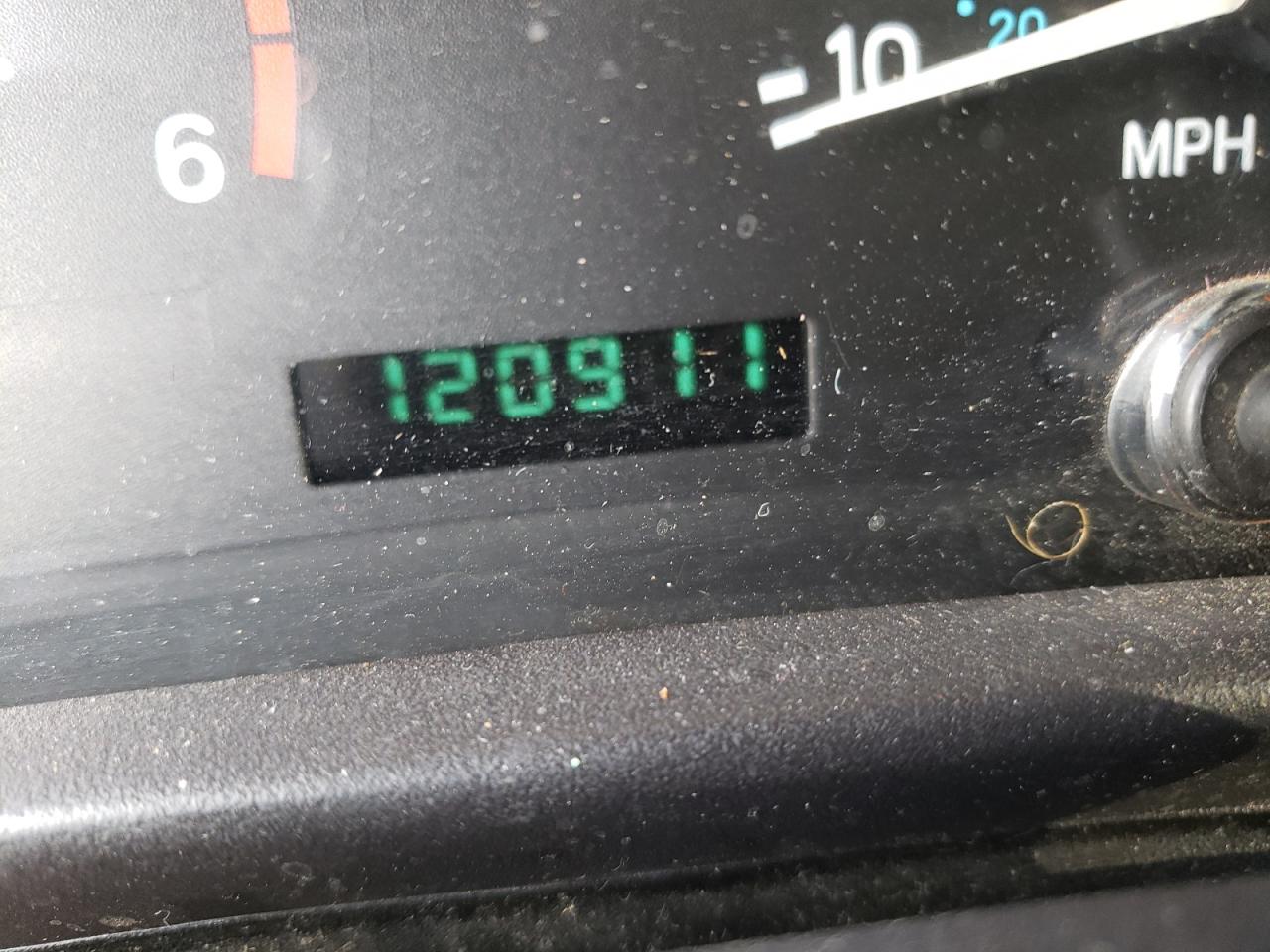 Photo 8 from auction – 2000 JEEP WRANGLER / with VIN 1J4FA29P7YP739947