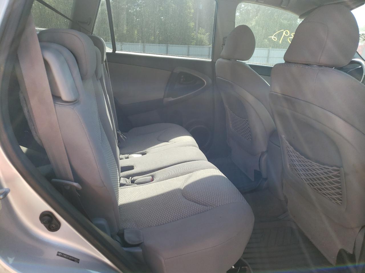 Photo 6 from auction – 2007 TOYOTA RAV4 LIMIT with VIN JTMBD31V875109974