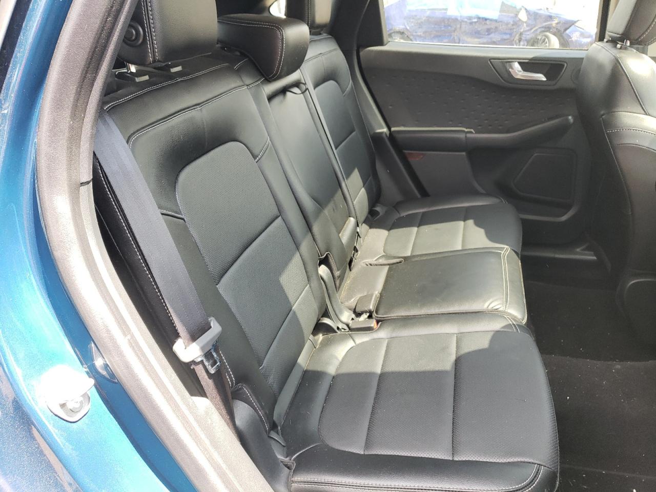 Photo 6 from auction – 2020 FORD ESCAPE TIT with VIN 1FMCU9J99LUA99400