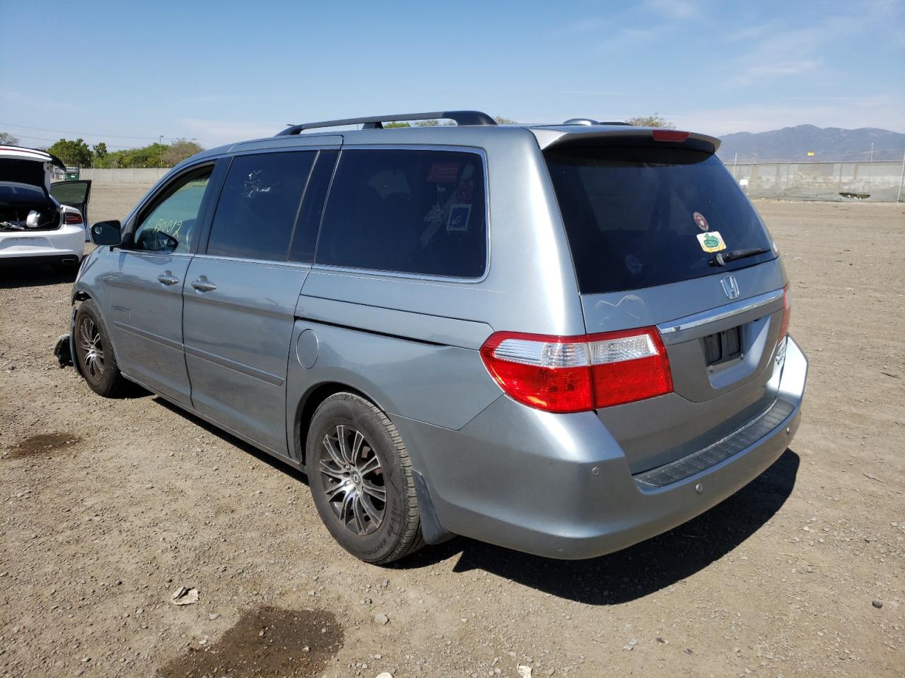 Photo 3 from auction – 2005 HONDA ODYSSEY TO with VIN 5FNRL38875B103127