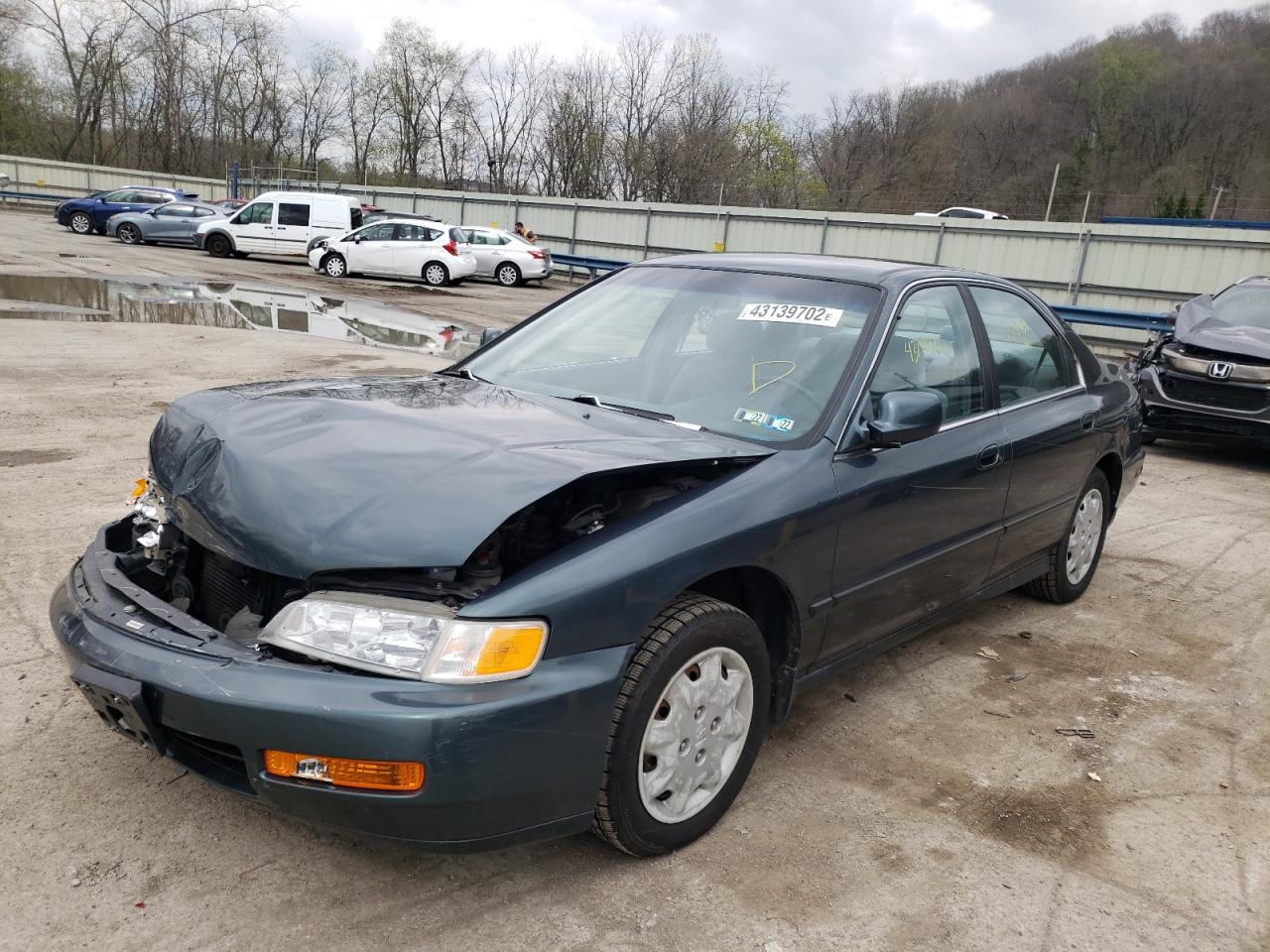 Photo 2 from auction – 1997 HONDA ACCORD LX with VIN JHMCD5637VC015440
