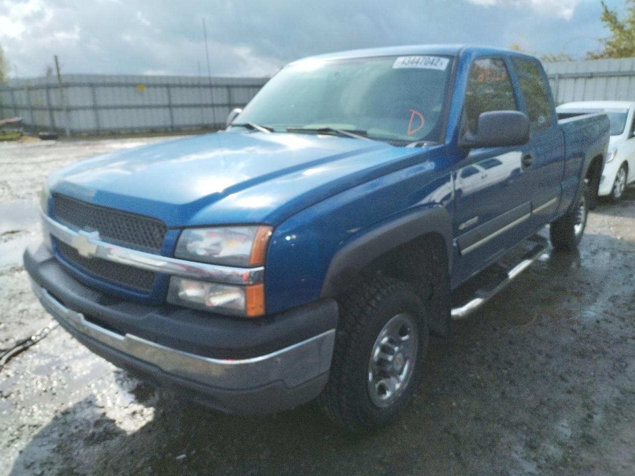 Photo 2 from auction – 2004 CHEVROLET silverado with VIN 1GCGK29U14Z168046