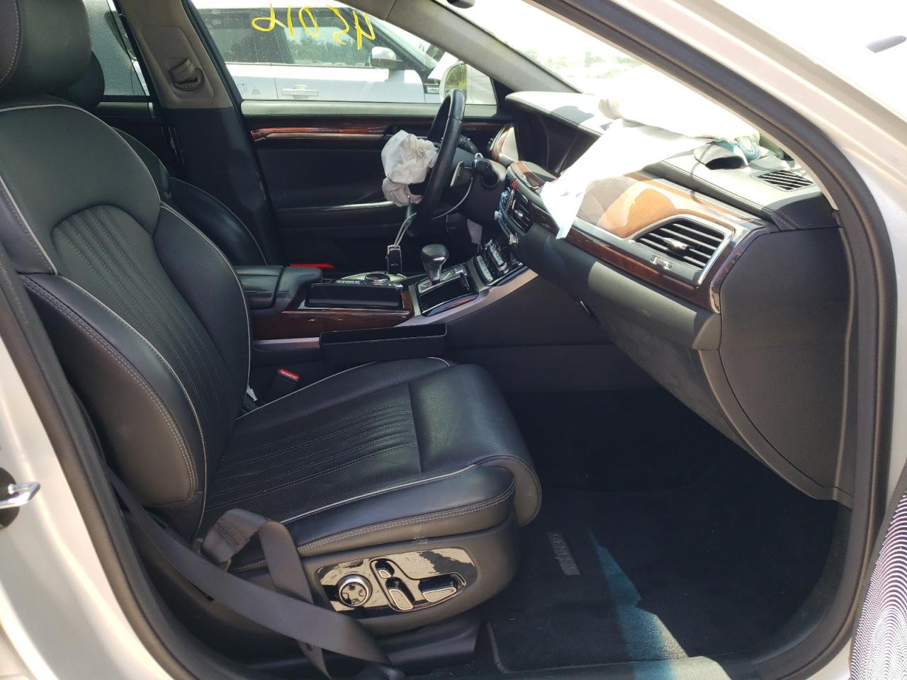 Photo 5 from auction – 2017 GENESIS G90 PREMIU with VIN KMHG34JA7HU026311