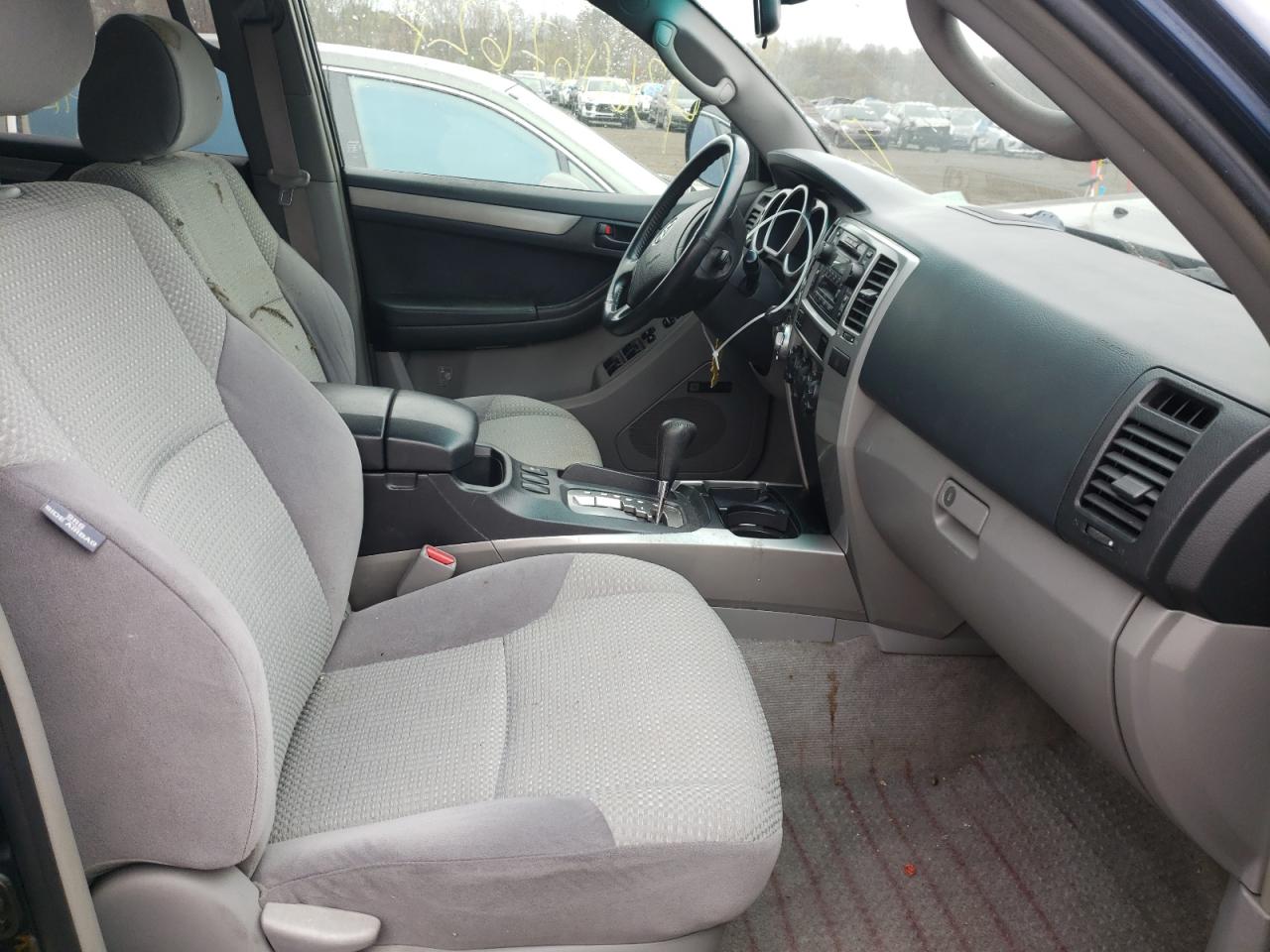 Photo 5 from auction – 2003 TOYOTA 4RUNNER SR with VIN JTEBU14R538003313