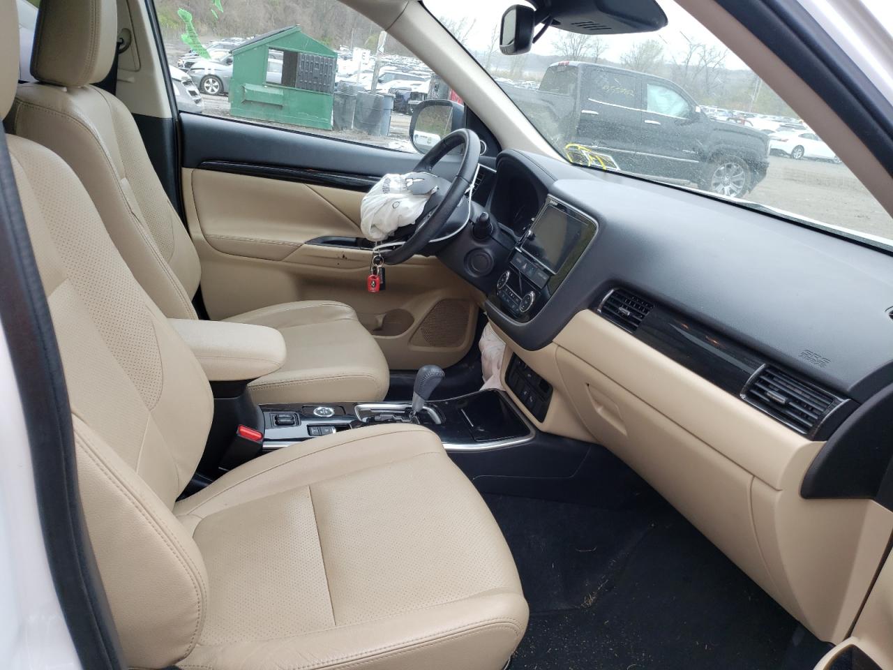 Photo 5 from auction – 2018 MITSUBISHI OUTLANDER with VIN JA4AZ3A36JZ010589