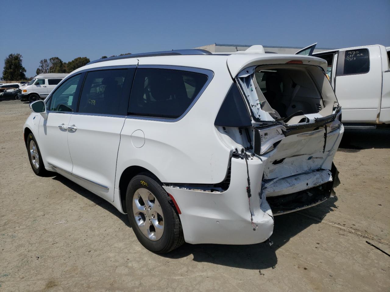 Photo 3 from auction – 2018 CHRYSLER PACIFICA H with VIN 2C4RC1N71JR358712