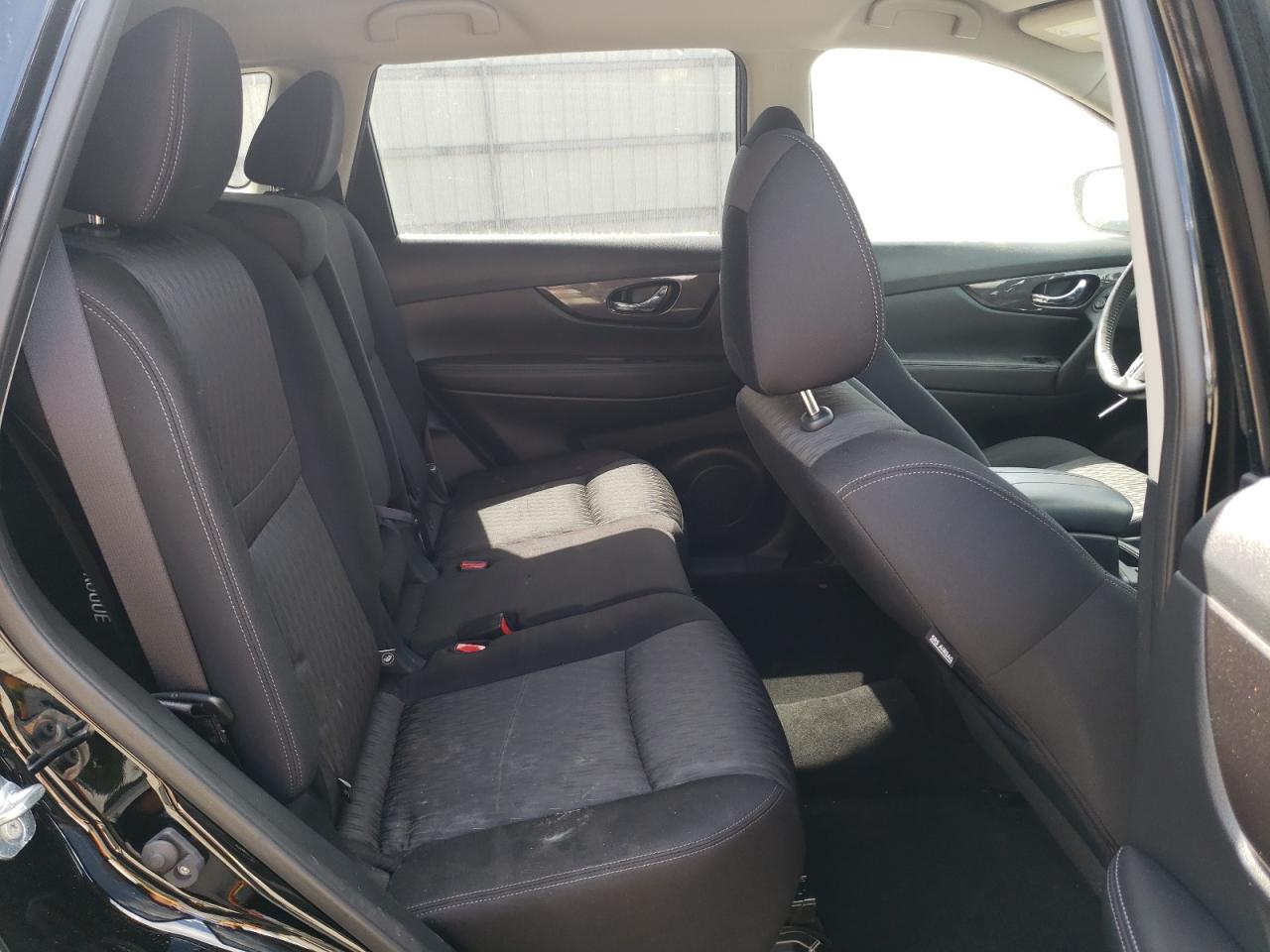 Photo 6 from auction – 2018 NISSAN ROGUE S with VIN JN8AT2MT3JW470618