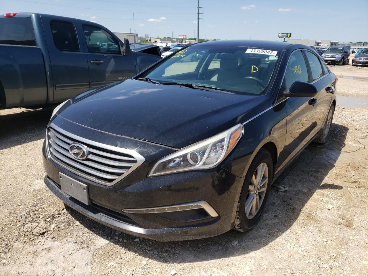 Photo 2 from auction – 2015 HYUNDAI SONATA SE with VIN 5NPE24AF4FH005143