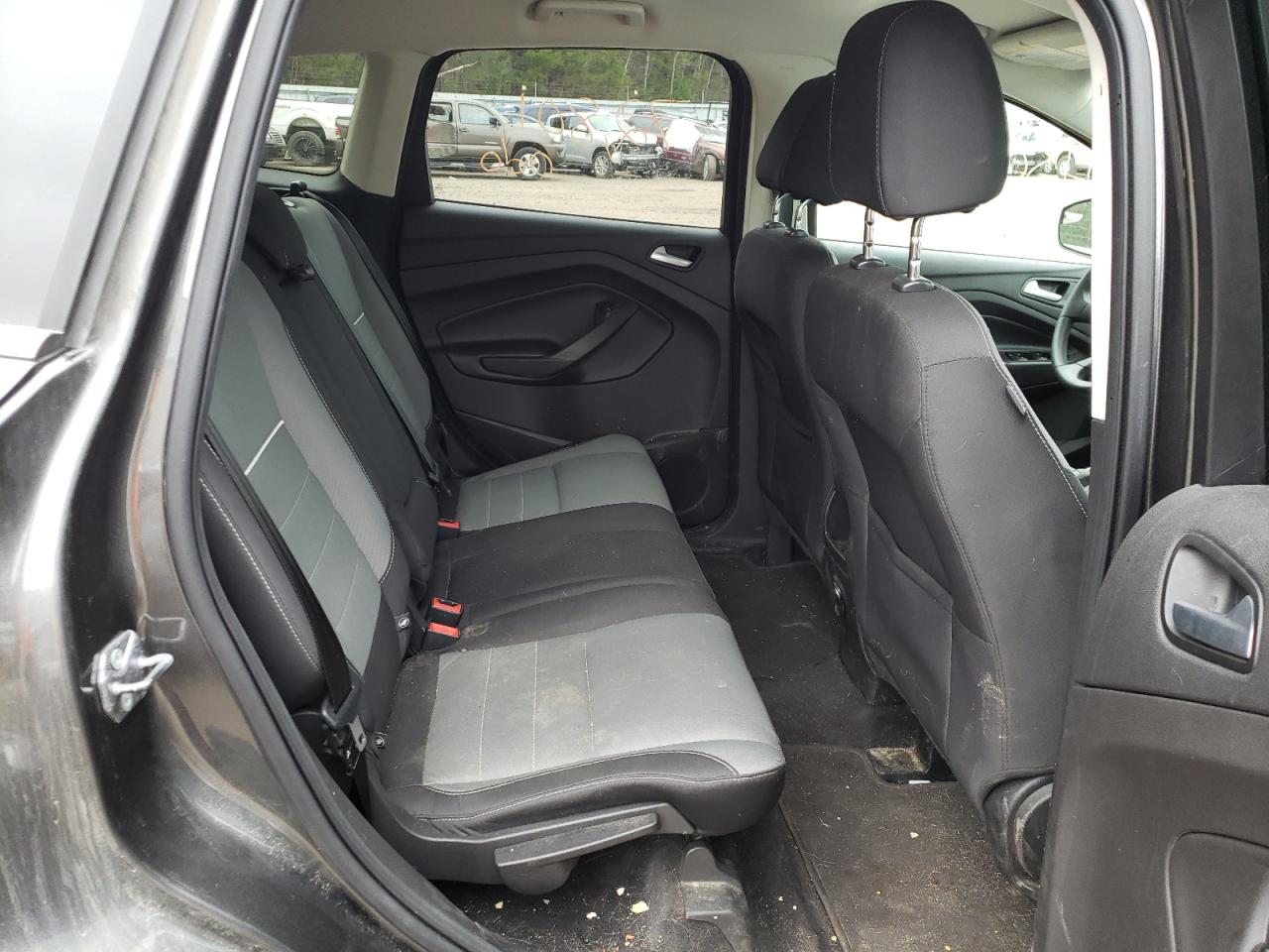 Photo 6 from auction – 2015 FORD ESCAPE SE with VIN 1FMCU0G7XFUB74692
