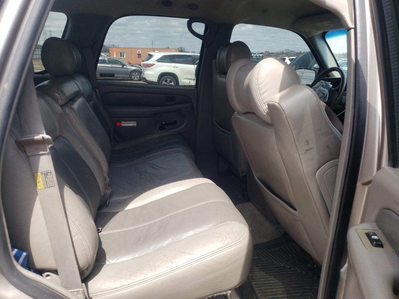 Photo 6 from auction – 2002 GMC DENALI with VIN 1GKEK63U52J109508