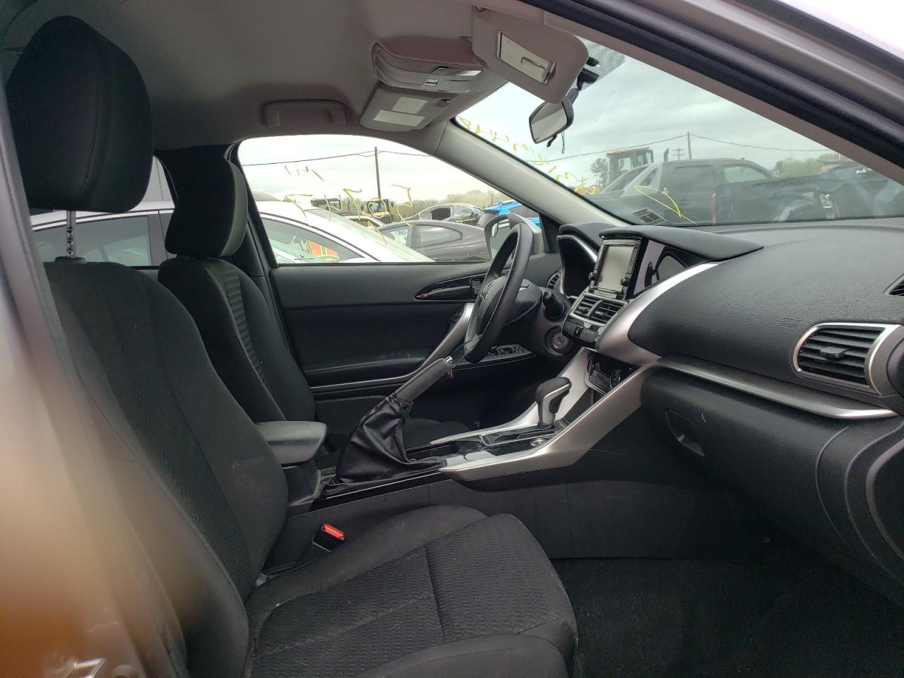 Photo 5 from auction – 2019 MITSUBISHI ECLIPSE CR with VIN JA4AT3AA0KZ045436