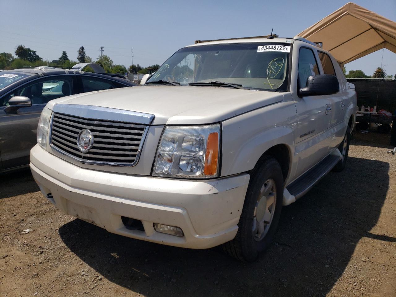 Photo 2 from auction – 2002 CADILLAC ESCALADE E with VIN 3GYEK63N02G332877